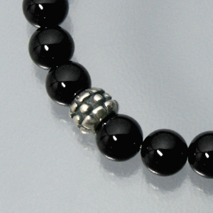 fnb-09-o
